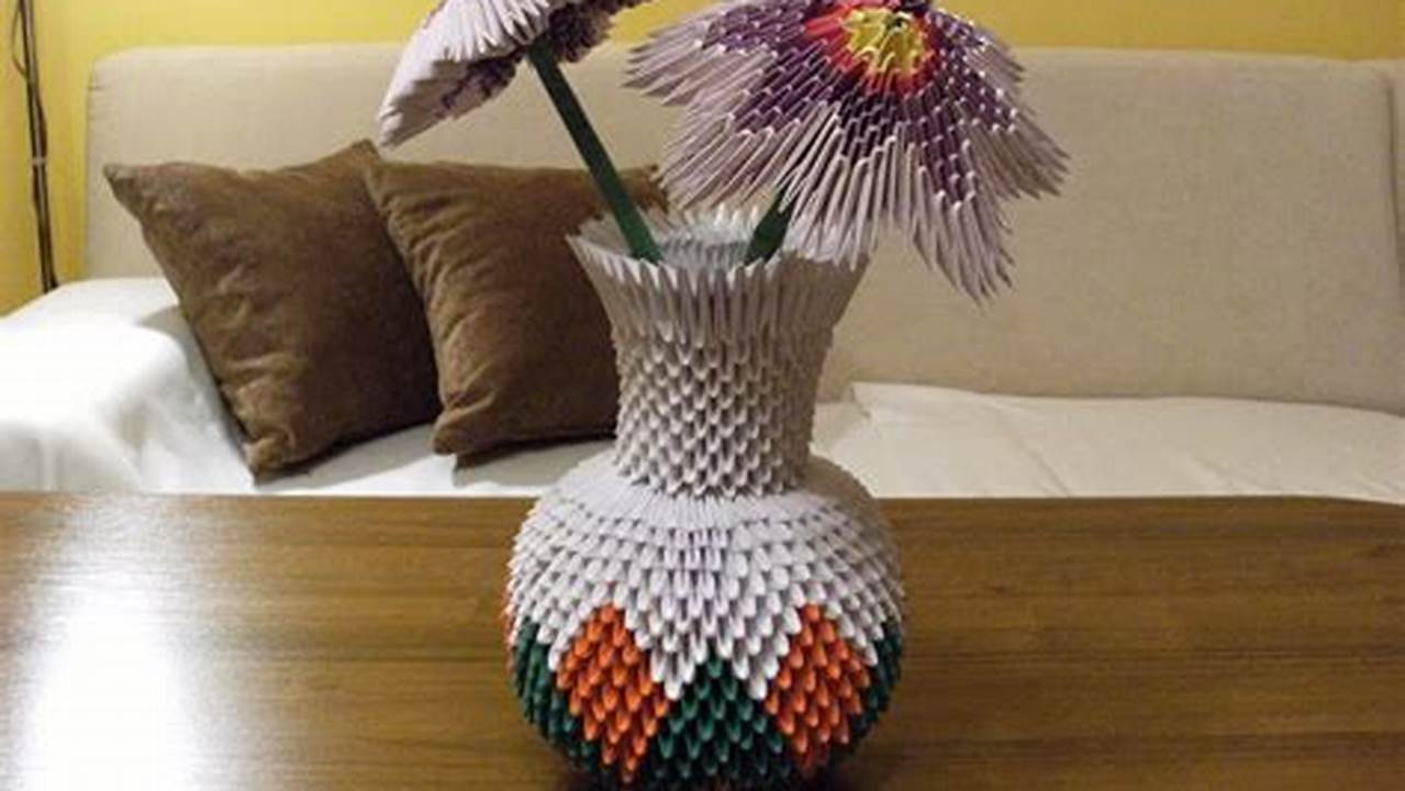 What is an Origami Flower Vase?