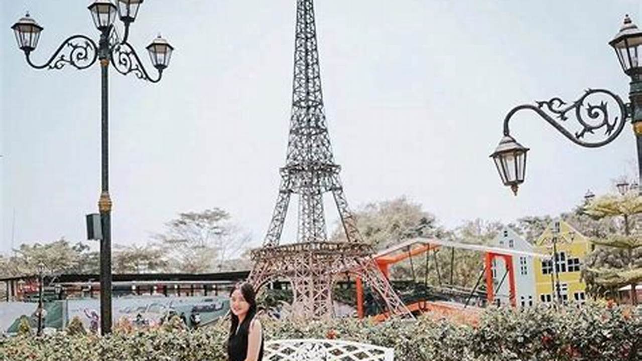 Menara Eiffel ala Bandung: Pesona Paris yang Memikat di Kota Kembang