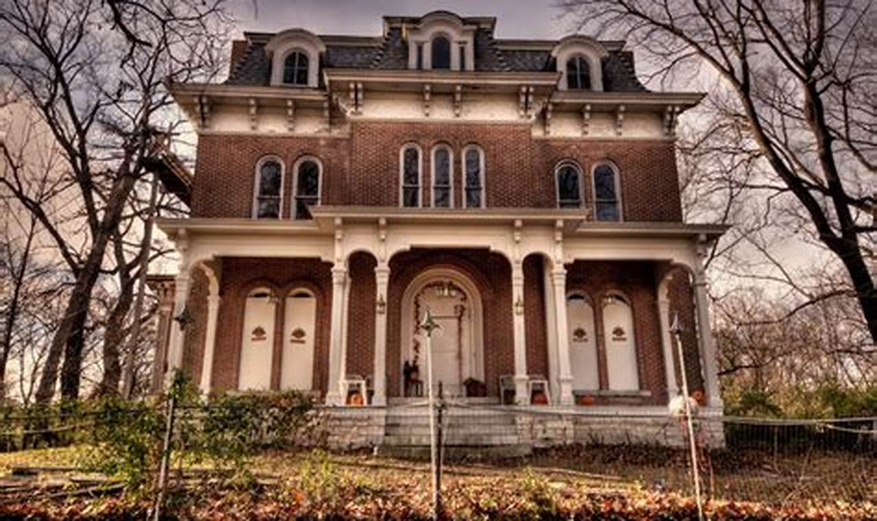 Best Haunted Houses In Illinois 2024