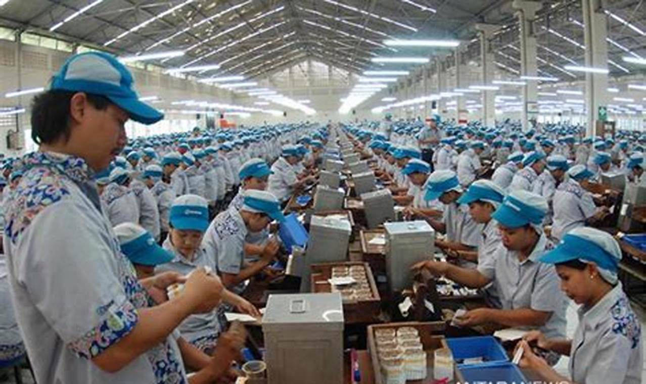 Daftar gaji buruh pabrik di indonesia