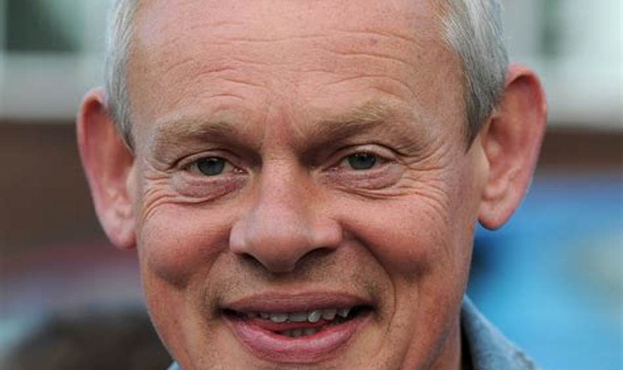 Martin Clunes 2024