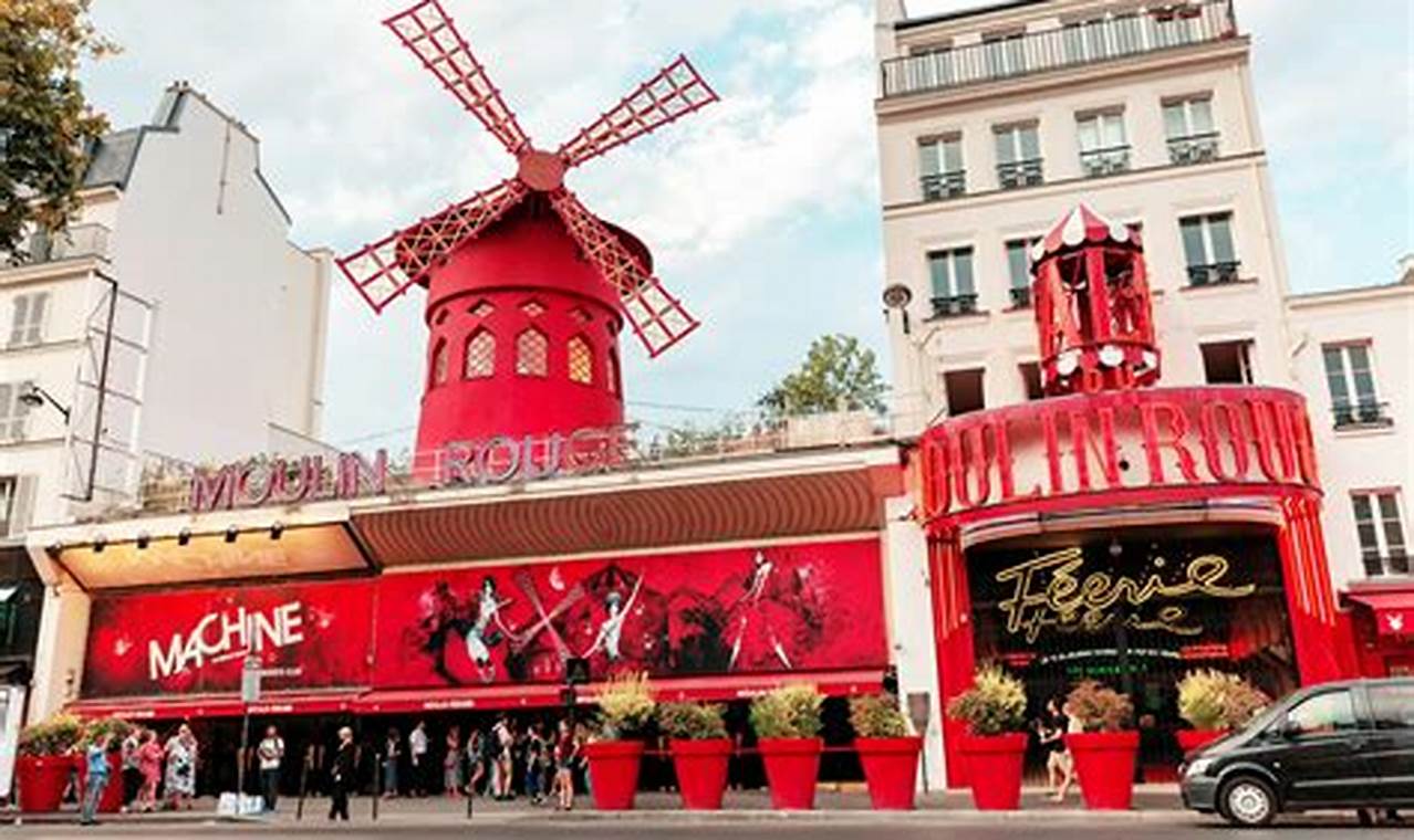 Moulin Rouge Paris 2024