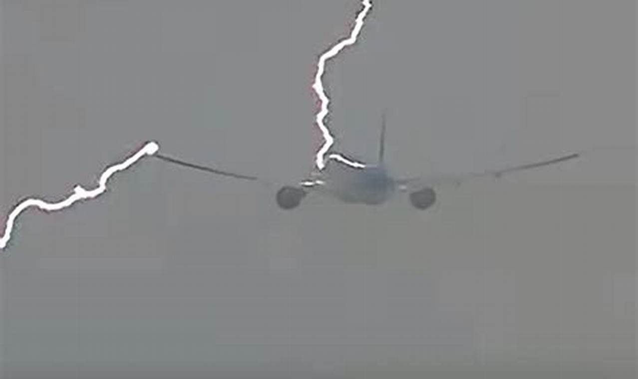 Plane Struck By Lightning 2024 Nj