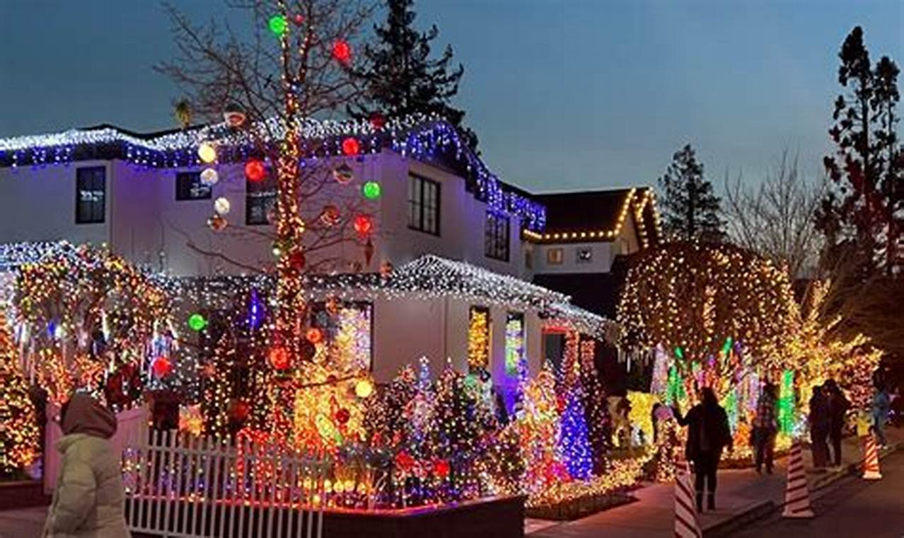 San Carlos Christmas Lights 2024
