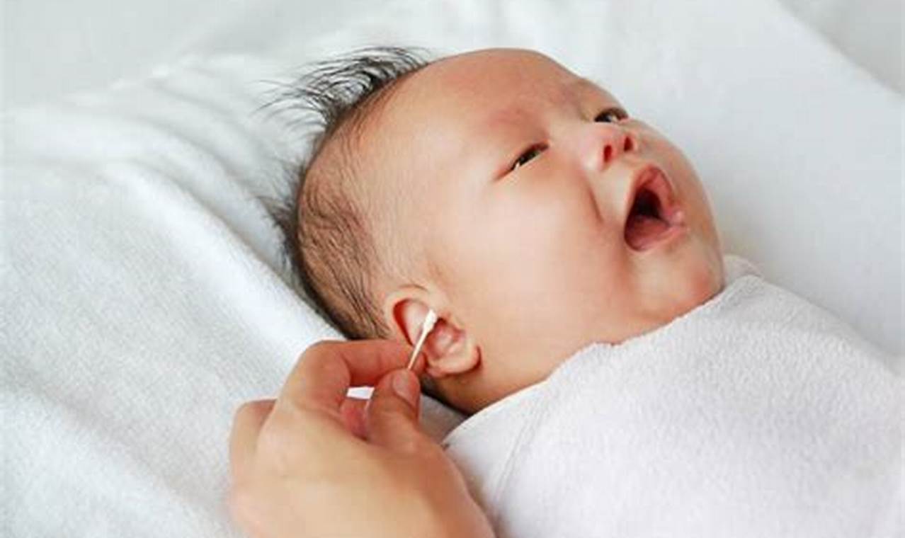 Rahasia Penting Membersihkan Telinga Bayi Laki-Laki
