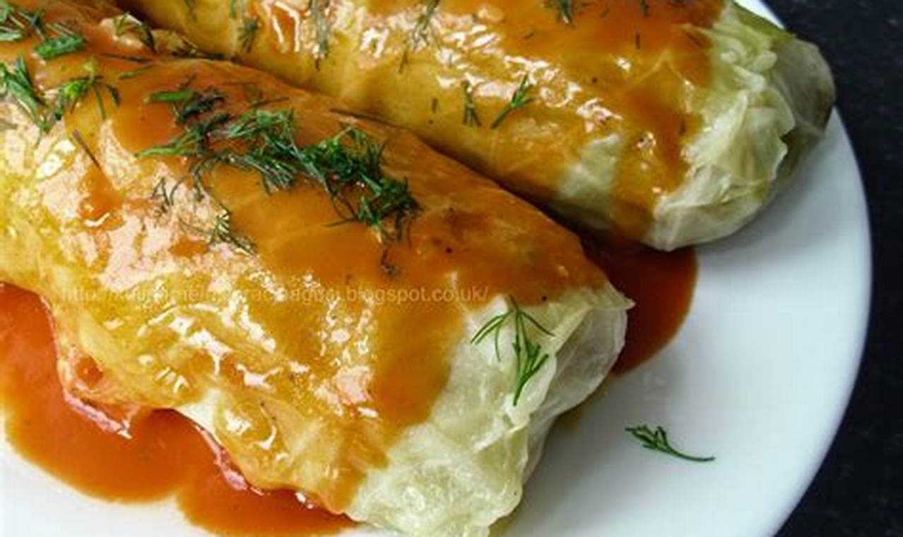 Gołąbki wegetariańskie z ryżem i pieczarkami – tradycyjne polskie danie