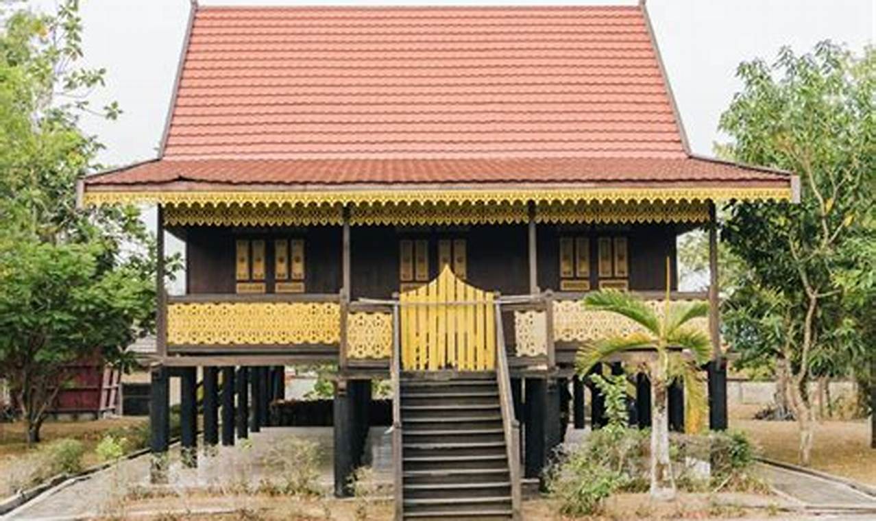 Rumah Adat Jambi: Jelajahi Keunikan dan Makna Budayanya