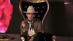 El cantante mexicano Adriel Favela disfruta de adentrarse al género del mariachi