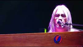 Jeff Chimenti singing with Dead and Company in Charlotte 11/29/2017 "The Weight"