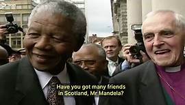 Nelson Mandela collects Freedom of Glasgow