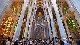 Barcelone Sagrada Familia inside in Ultra 4k