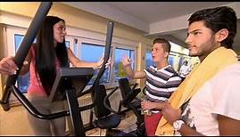 Anil, Bulut, Nayef, Steven und Moho flirten im Fitnessstudio, Good Times anytime auf GoodTimesTVGmbH