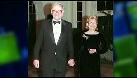 Buffett on late wife: She put me together