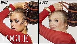 '60s Supermodel Twiggy Recreates a Classic Photo - 56 Years Later
