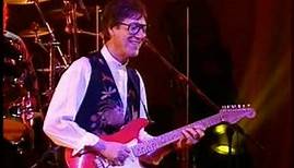 HANK MARVIN live "The Young Ones"