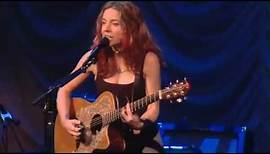 Ani DiFranco Performs "Present/Infant" Live at Babeville