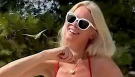 Claudia Schiffer shows off jaw-dropping figure in patterned bikini