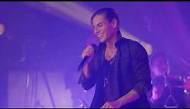 Julio Iglesias Jr. and Benny Mardones - Into The Night [Official Live Performance]
