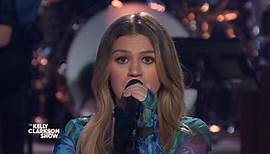 Kelly Clarkson Performs 'lighthouse' | Kellyoke