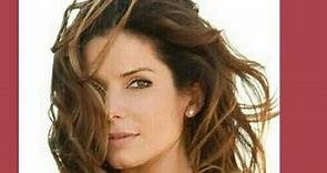 14 Sexy Photos of Sandra Bullock