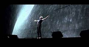 Roger Waters The Wall - Special Appearance by David Gilmour, O2, London - May 12, 2011 Offical video