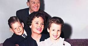 Avatar Actress Sigourney Weaver With Her Parents and Brother | Husband, Daughter, Uncle