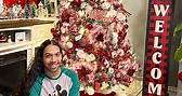 Efrain Morales - Decorating my grandma’s Christmas tree 🎄/...
