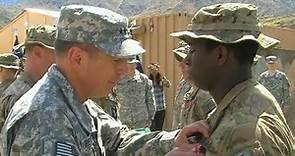 General David Petraeus Honors US Soldiers with Bronze Stars for Bravery in Afghanistan War