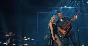 Blake Shelton - Happy Anywhere (feat. Gwen Stefani) (Live)