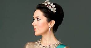 Queen Mary of Denmark Fashion Style in 2023 #princessmary #queenmary #royalfashion #royalstyle