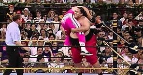 Yokozuna defeats Bret Hart at WrestleMania IX
