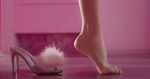Margot Robbie contó cómo se filmó la famosa escena de los pies de Barbie y sorprendió a todos