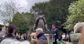 National Anthem sung following unveiling of Queen Elizabeth II memorial statue in Oakham, Rutland