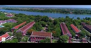 The Graceful Quoc Hoc Hue (National High School)