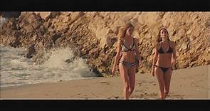 Overdrive - Sulla Spiaggia - Clip dal Film | HD