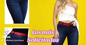 Divina y a la moda con nuestros modelos en jeans colombianos 🍑 🛍️General Torres 11-50 entre Sangurima y Lamar 📲🤳0969196873 #JeansColombianos #ropacolombiana #jeanspushup #tiendaderopa #viralvideosFacebook #cuencaecuador | ELI MORA Boutique Cuenca