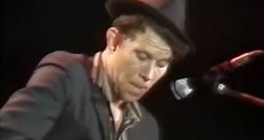 Flashback: Tom Waits Performs a Moving 'Jersey Girl' in 1986