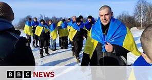 Russia and Ukraine exchange hundreds of prisoners | BBC News