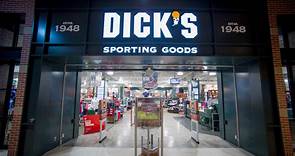 Dick's Sporting Goods made a big bet on e-commerce. Here's how it's paying off
