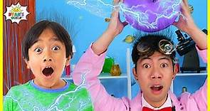 What is Static Electricity?? Educational Video for Kids with Ryan's World!