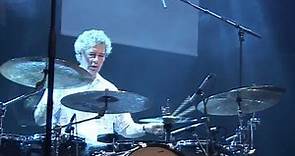 Bill Bruford drum solo - Paris 2006