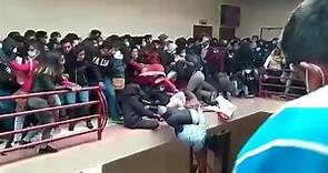 Siete estudiantes mueren al caer de un cuarto piso en una universidad boliviana