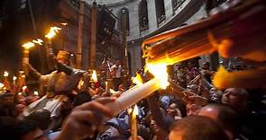 Pascua en el Santo Sepulcro: el rito del Fuego Sagrado visto por un franciscano - Vatican News