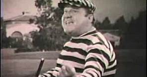Arthur Q. Bryan (Elmer Fudd) sings "The Golfer's Lament."