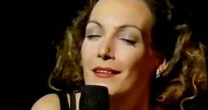 UTE LEMPER ~ "La Vie En Rose" & "Non, Je Ne Regrette Rien" (1992 live)