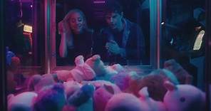 Evan Peters protagoniza we can’t be friends, la nueva canción de Ariana Grande con referencias a Eternal Sunshine of the Spotless Mind