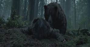 THE REVENANT BEAR FIGHT SCENE HD - HUGH GLASS ATTACKED BY BEAR AND SURVIVES - LEONARDO DICAPRIO