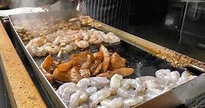 London Street Food. Shrimps and Fish Wrap Tasted in Borough Market