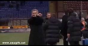 [GIF] José Mourinho Gesto Manette - Mourinho Handcuffs Inter-Sampdoria 2010