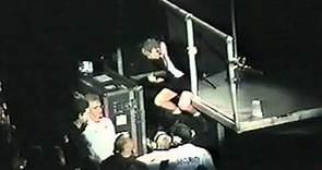 Idiot throws beer at Angus Young of AC/DC [Phoenix, AZ, Sep. 13, 2000]